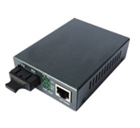 Specimen Track 10/100Base-TX to 100Base-FX Media Converter